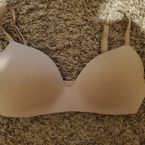 Victoria's Secret Wireless 36D Bra